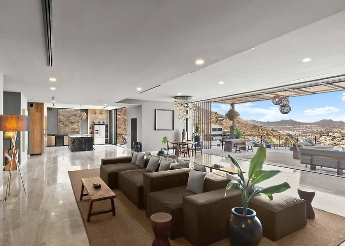 Lucia Noir Villa